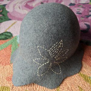 Anthropologie vintage inspired wool cloche hat w/ floral accent